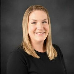 Shelby%20headshot%20good